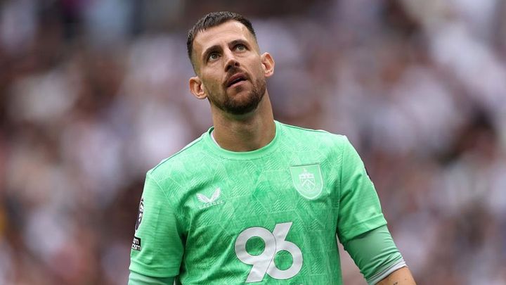 歴史的瞬間！サッカー「新ルール」が初めて適用される