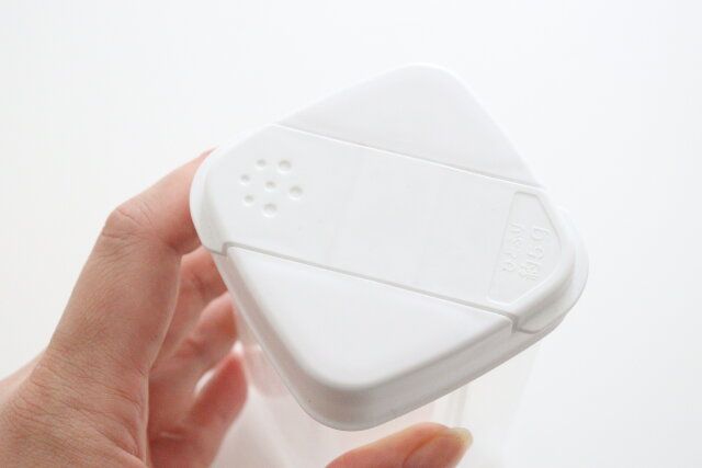 セリアの粉末洗剤用ボトル