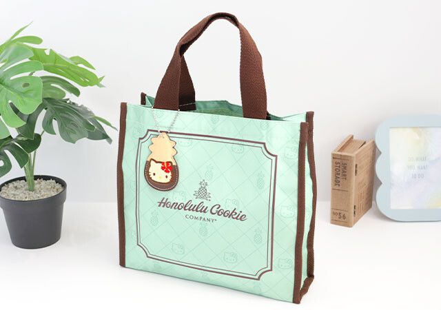 ALOHA Collection 日焼けキティ トートバッグ このコラボ付録アツ