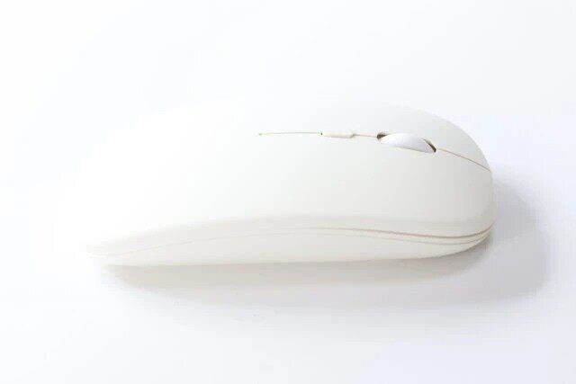 ダイソーの電池残量がわかる無線マウス（3ボタン）1