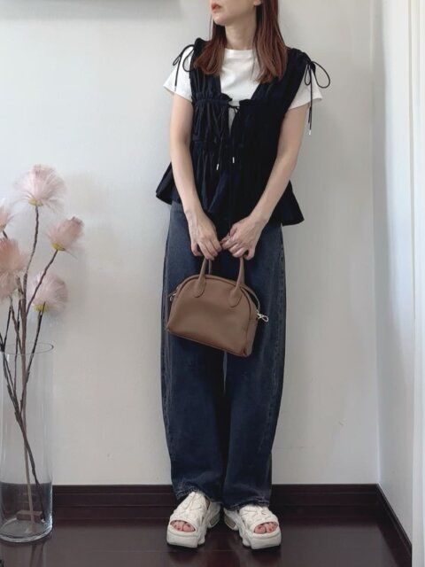 黒デニムコーデ5