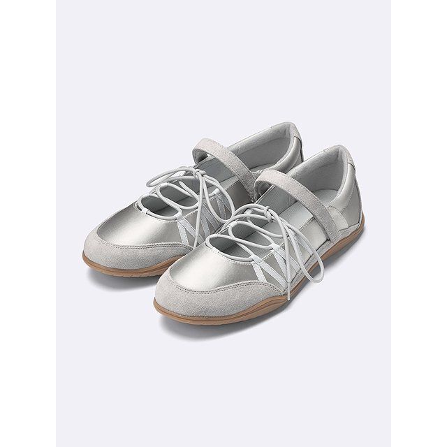 GUのレースアップバレエスニーカー