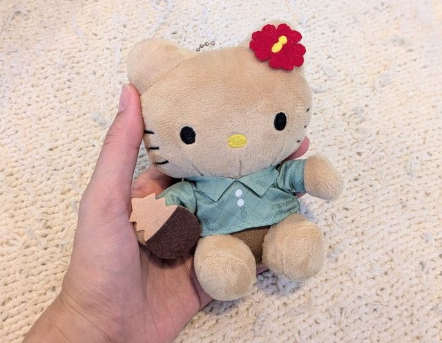 キティぬいぐるみ