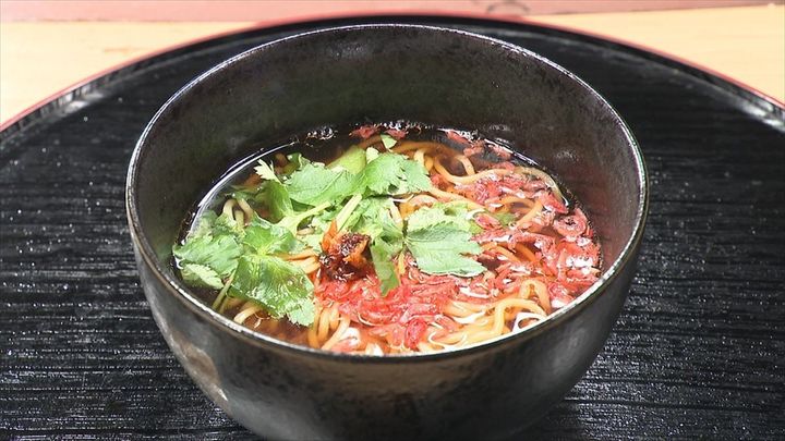 8月19日放送の「ヒューマングルメンタリー オモウマい店」に登場する「香味中華そば」（中京テレビ提供）