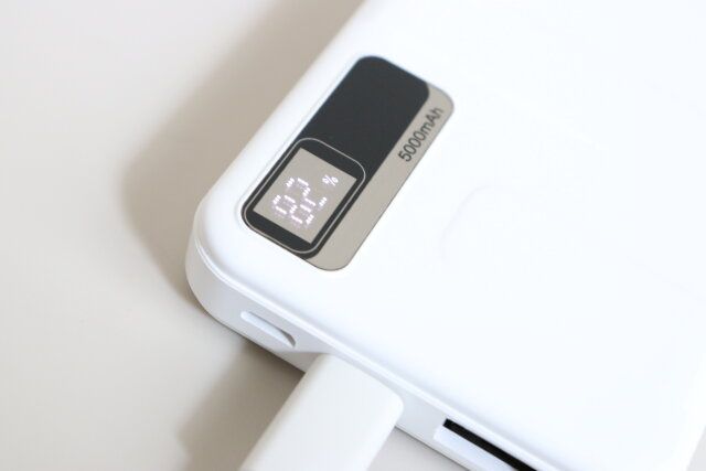ダイソーのLED残量表示 モバイルバッテリー6