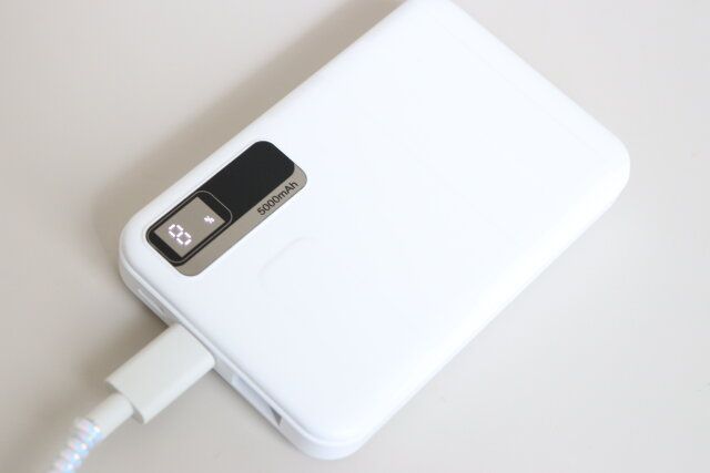 ダイソーのLED残量表示 モバイルバッテリー4