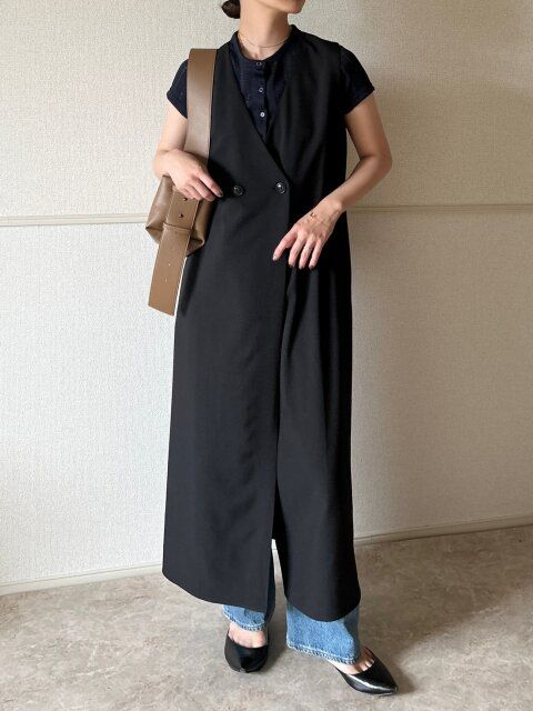 Style④ジレワンピ×デニムでつくる、きれいめカジュアル