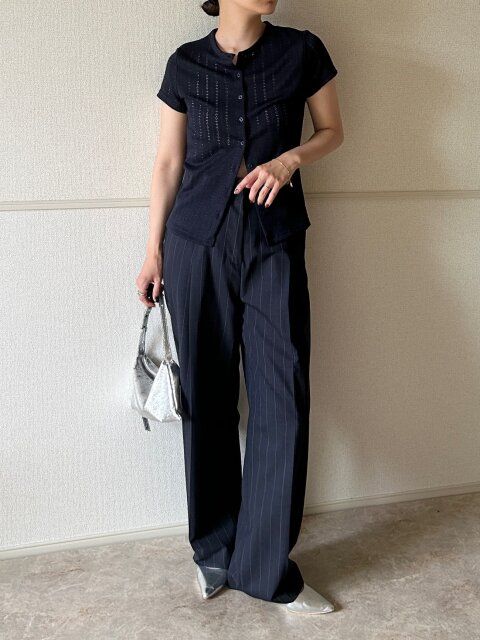 Style③透け感×ストライプのワントーンスタイル