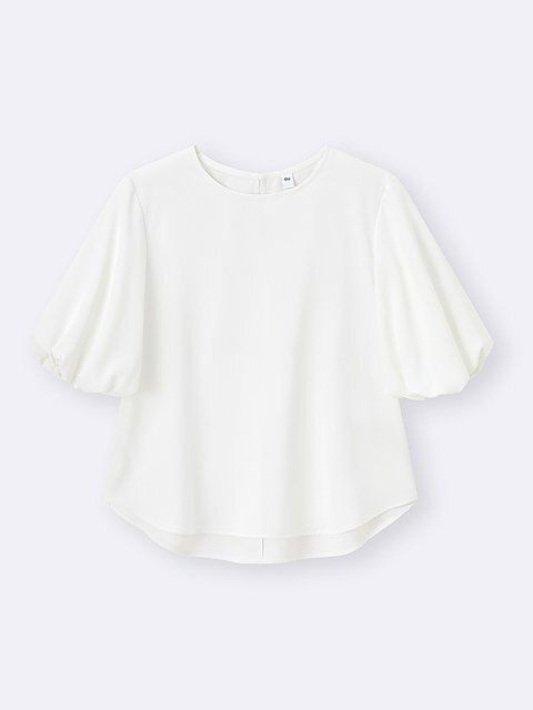 GUのバブルスリーブブラウス