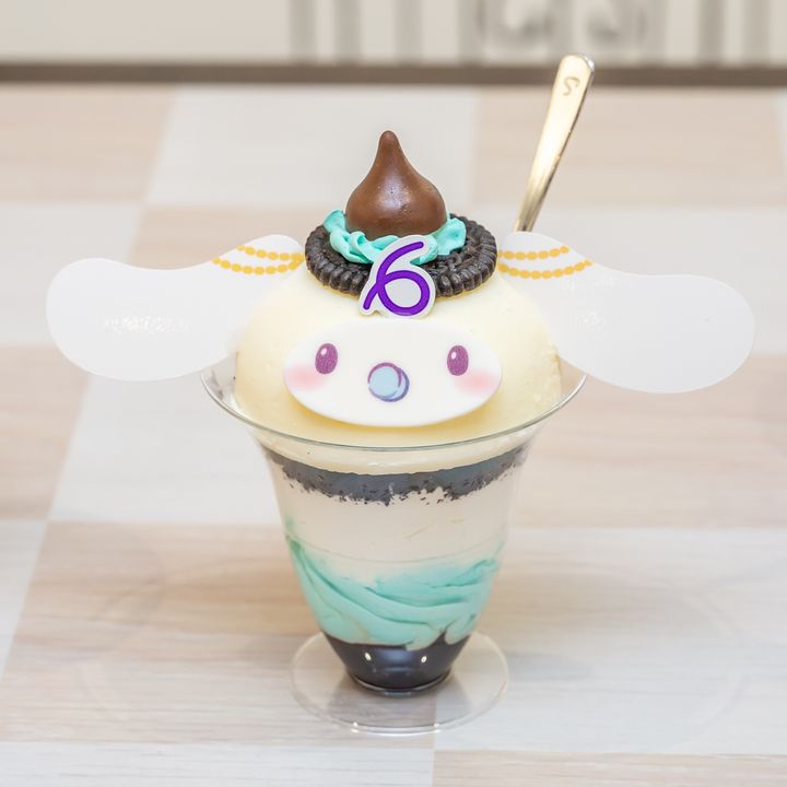 みるくのレアチーズ＆チョコミントパフェ