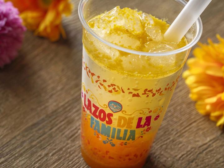 「リメンバー・ミー」ドリンク（オレンジ＆マンダリンオレンジ）