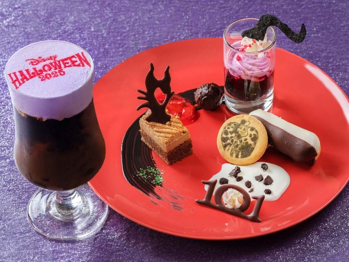 東京ディズニーランド／センターストリート・コーヒーハウス “ディズニー・ハロウィーン2025”スペシャルデザートセット