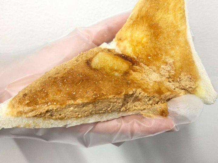 クリームの厚みすごい（画像は編集部撮影）