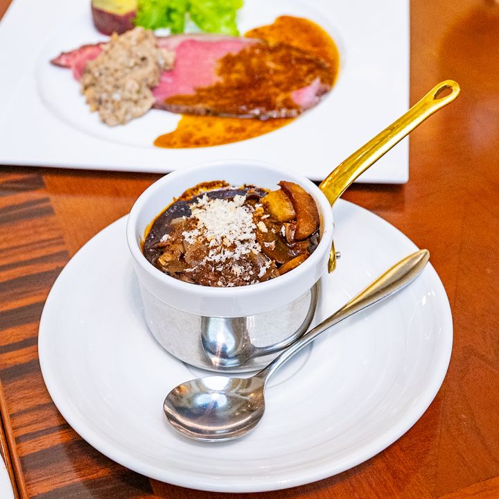 米沢牛ハンバーグのオーブン焼き 赤ワイン風味