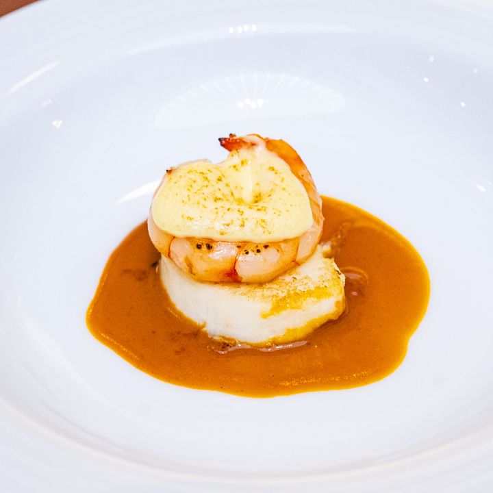 ディナー限定「海老の鉄板焼き 魚介と豆腐のムース ～アメリカンソース～」