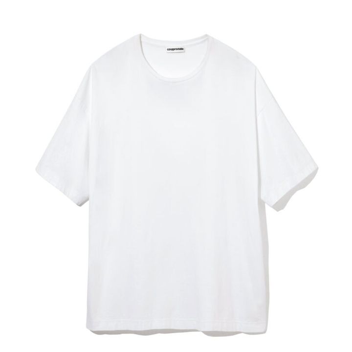 とろみのある素材でとても滑らかな肌ざわり。1万2100円（クープロンド／アントリム）