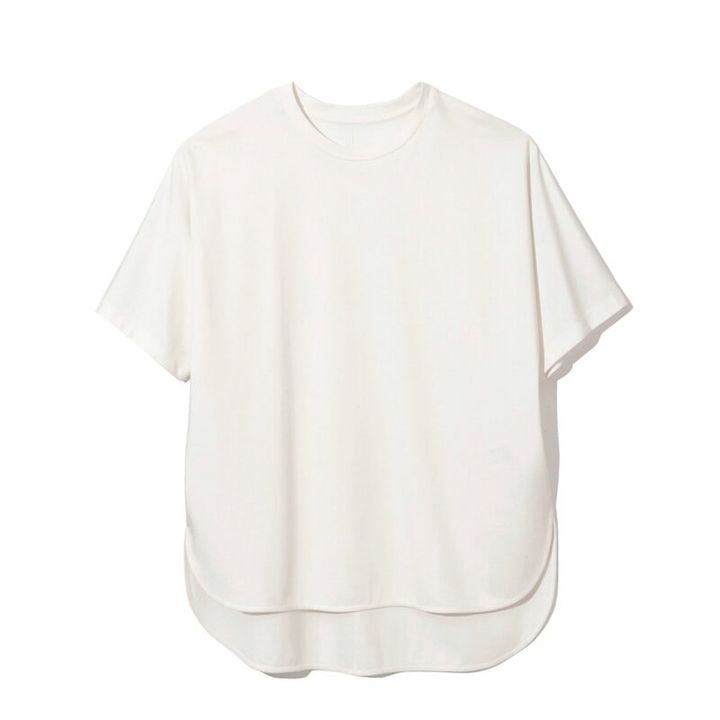 シワになりにくい、UVケア、接触冷感素材。4490円（アンフィーロ）