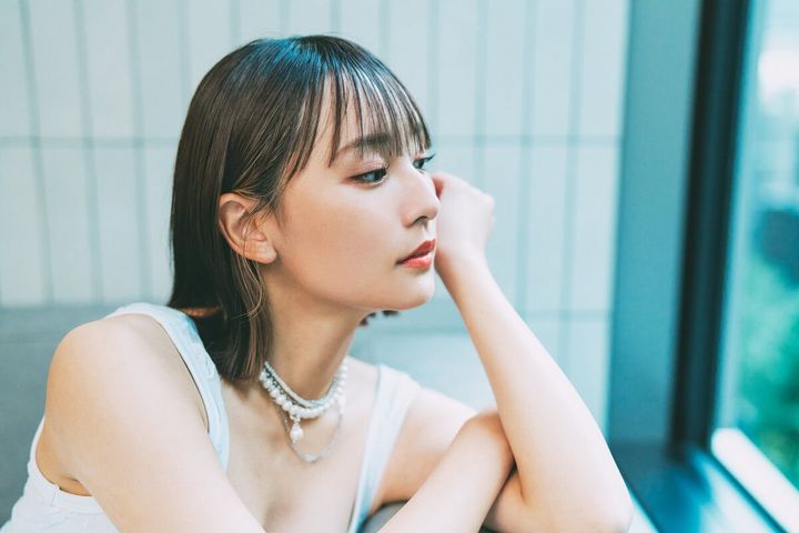 主演映画『49日の真実』が劇場公開中の浅川梨奈