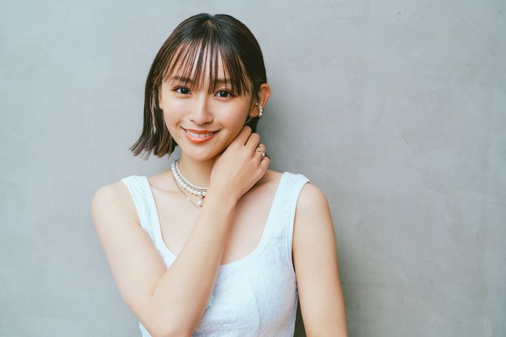 主演映画『49日の真実』が劇場公開中の浅川梨奈