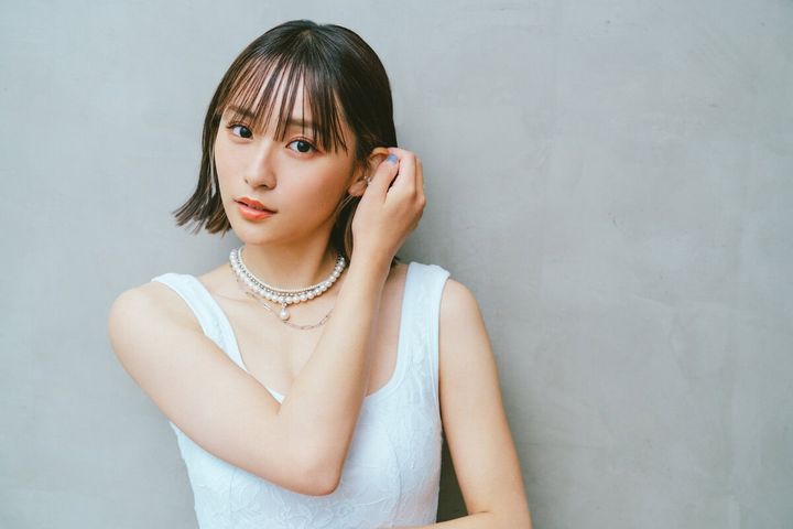 主演映画『49日の真実』が劇場公開中の浅川梨奈