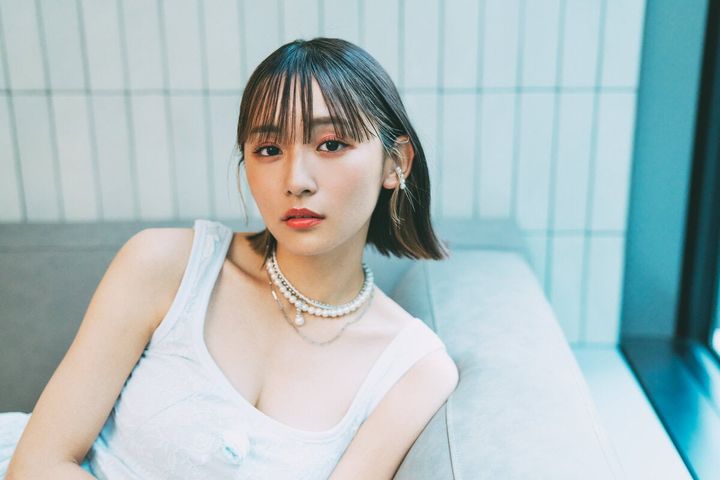 主演映画『49日の真実』が劇場公開中の浅川梨奈