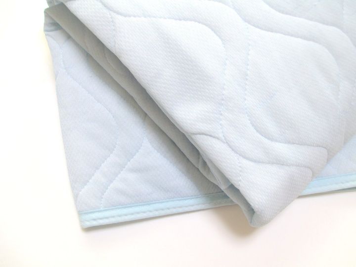 就寝時に「接触冷感」とうたう寝具を使っても大丈夫？（画像はイメージ）