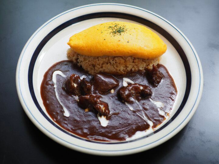 新鮮な平飼い卵を使ったふわふわパンケーキが絶品！緑と光に包まれる癒し空間「eggg Park」