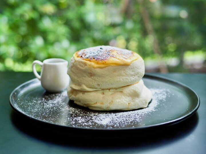 新鮮な平飼い卵を使ったふわふわパンケーキが絶品！緑と光に包まれる癒し空間「eggg Park」