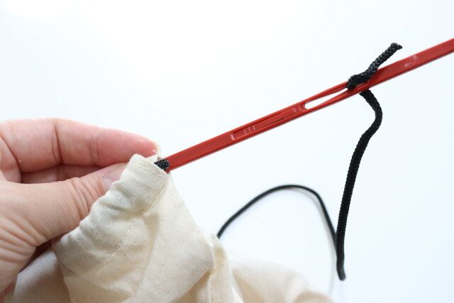 セリア 紐も通せるループターナー 紐通し 使用例