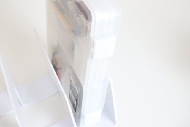 ダイソー ブックエンド（3つ仕切り、WH） 使用例 ファイルボックス 整理