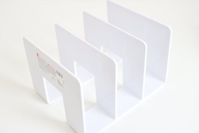 ダイソー ブックエンド（3つ仕切り、WH）