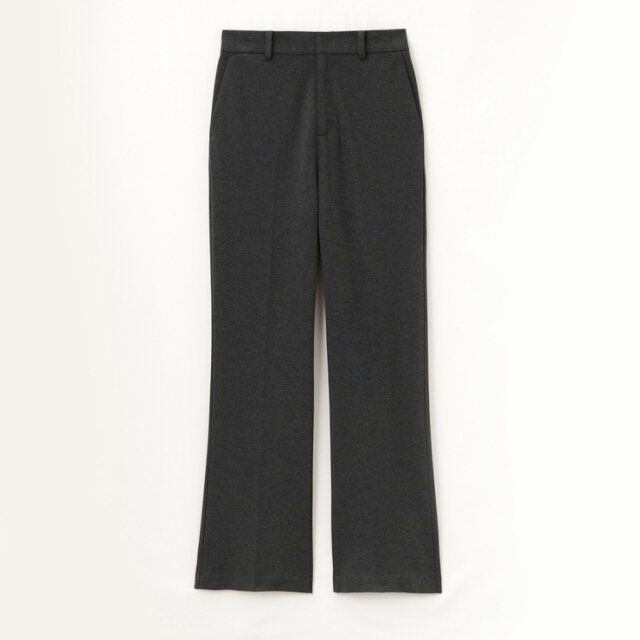 しまむらのフレアパンツ