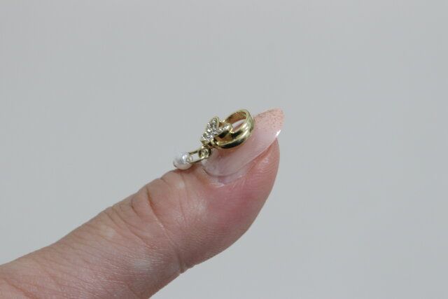 ネイルパーツ（バタフライ、サークル） サイズ感