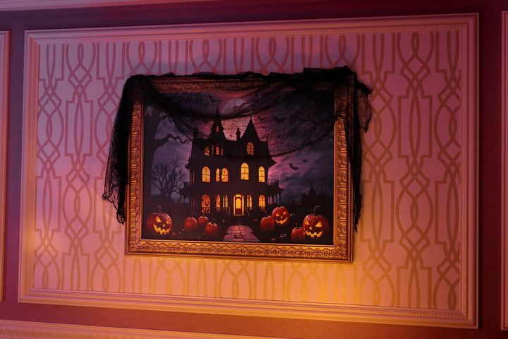 不気味なアートワーク