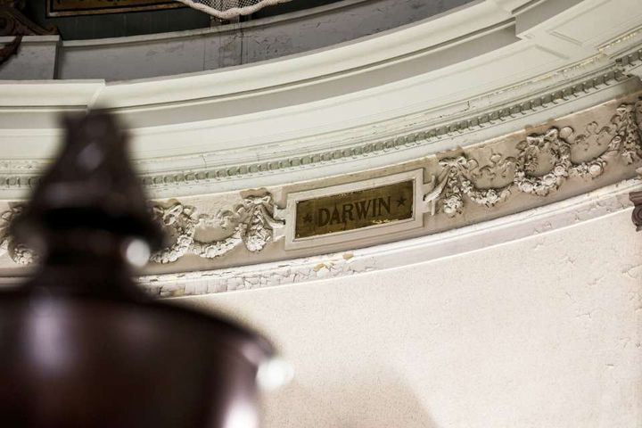 大阪府立中之島図書館