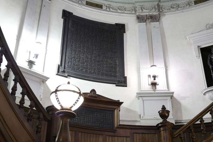 大阪府立中之島図書館