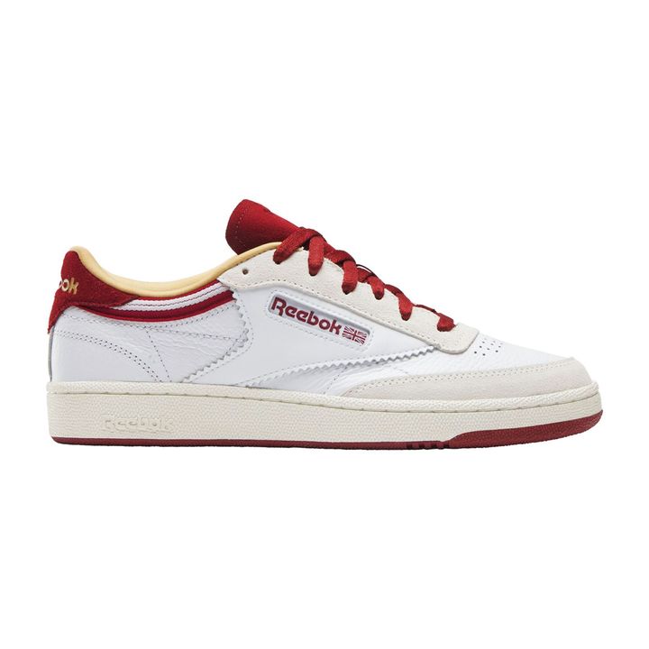 スニーカー ￥13,200／REEBOK（リーボック）