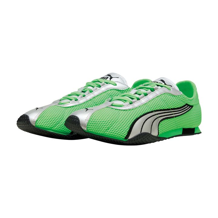 スニーカー ￥12,100／PUMA（プーマ お客様サービス）