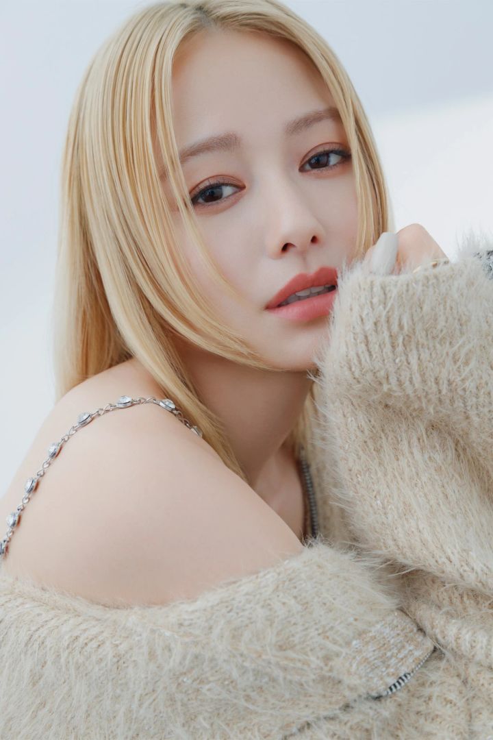 ライトリフレクティング ルミナイジングパウダー 03961 シャンパン、04448 ウォームコッパーを使ったメイク 