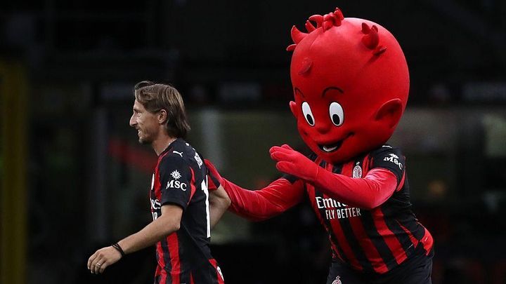 サッカーの歴史上「最高のミッドフィルダー」TOP5