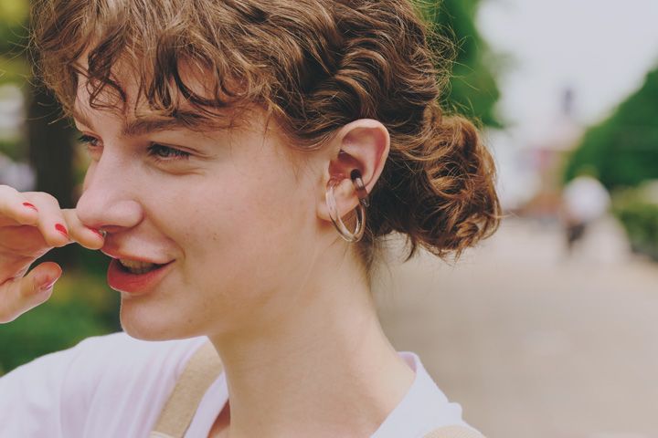 夏のコーデが一番映える！おしゃれでかわいいクリアアクセサリー9選