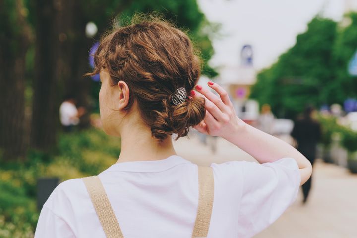 夏のコーデが一番映える！おしゃれでかわいいクリアアクセサリー9選