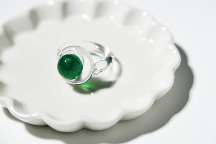 夏のコーデが一番映える！おしゃれでかわいいクリアアクセサリー9選