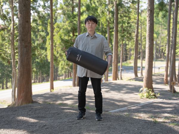 上級キャンパーがおすすめ！ファミリーキャンプに役に立つ自立型扇風機3選