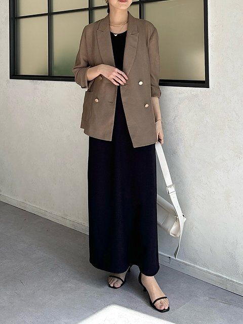 黒ノースリーブワンピースコーデ3