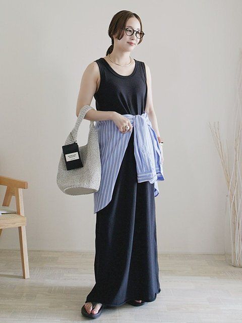 黒ノースリーブワンピースコーデ5