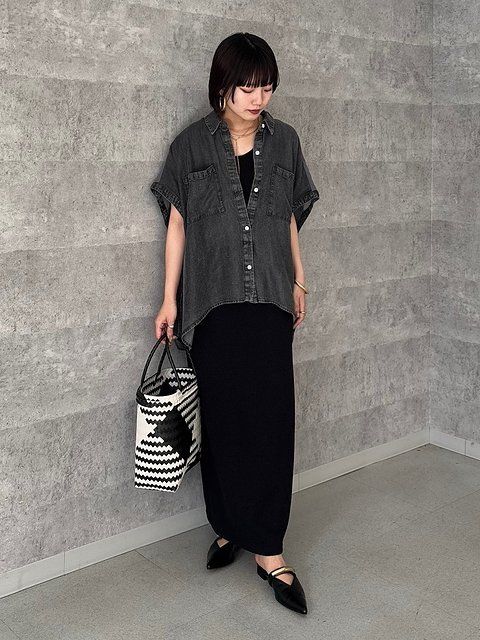 黒ノースリーブワンピースコーデ4