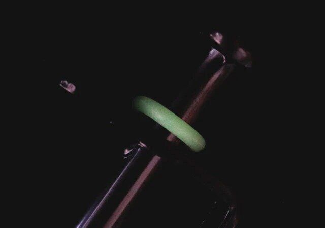 ダイソー 鉄製ペグ（20cm、ペグマーカー付）