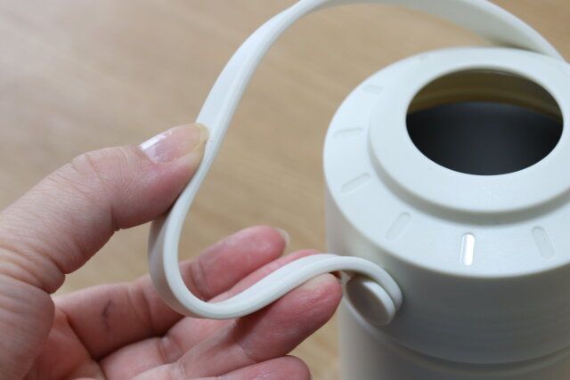 真空2重ペットボトルホルダー 持ち手