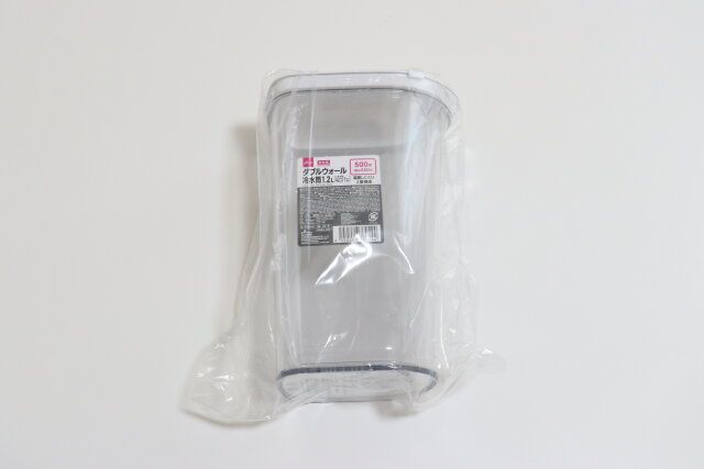 ダイソーのダブルウォール冷水筒のパッケージ